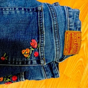 Beautifully embroidered lucky brand size 26/2 great condition smoke free home